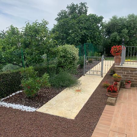 Agriturismo Cerquatonda Montalto delle Marche Bagian luar foto