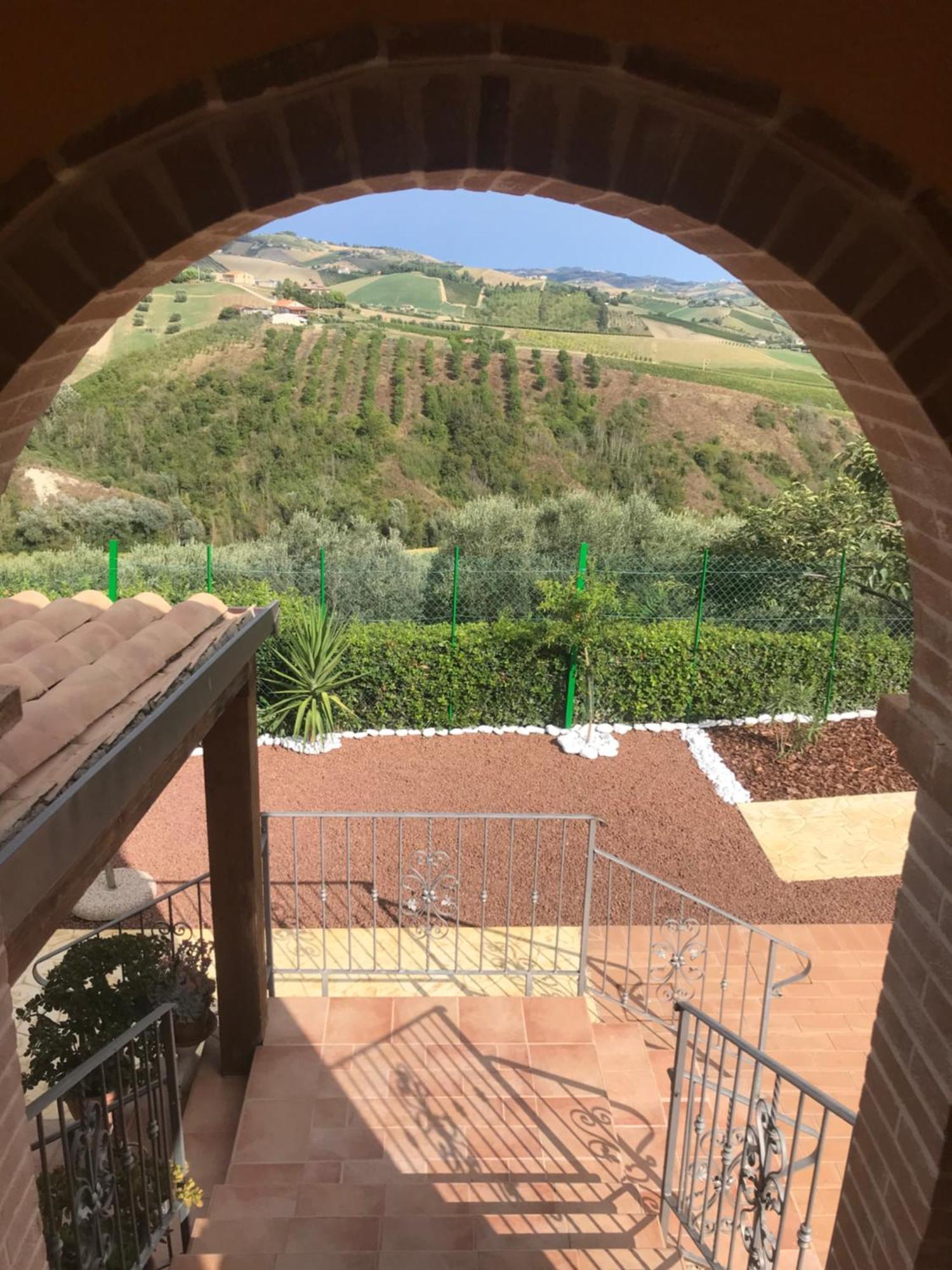 Agriturismo Cerquatonda Montalto delle Marche Bagian luar foto