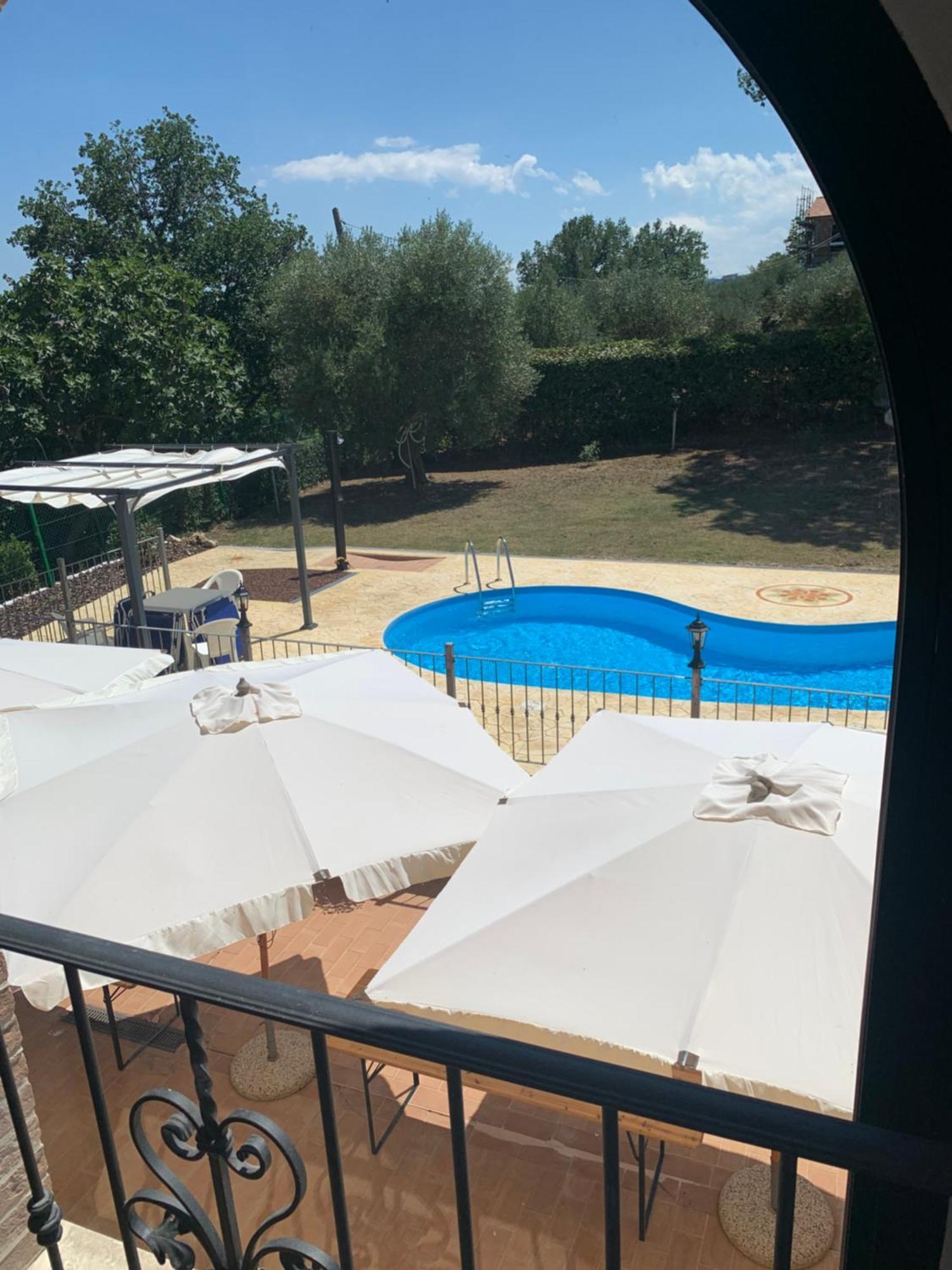 Agriturismo Cerquatonda Montalto delle Marche Bagian luar foto